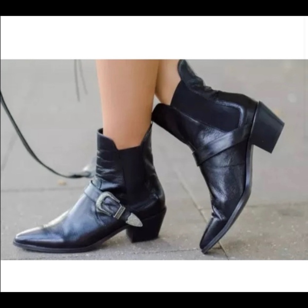 Zara ankle boots with buckle